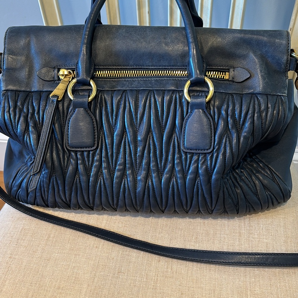 💙👜Miu Miu Bow Bag Matelasse💙 - Picture 4 of 16